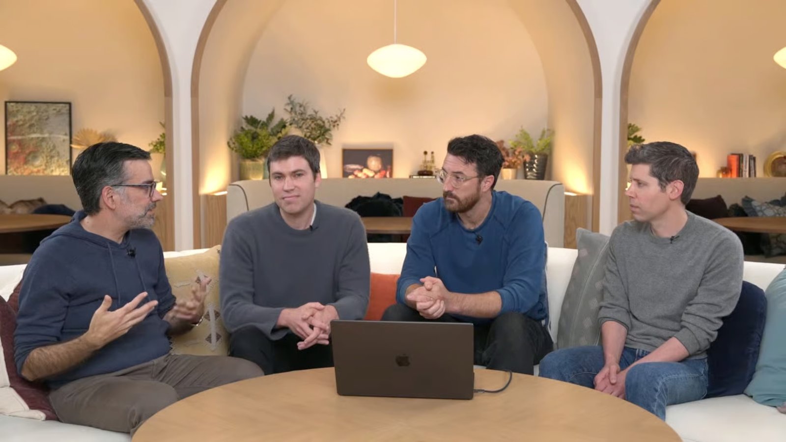 Lançamento do ChatGPT Atlas, startup científica de US$ 300 milhões e cidades inteligentes em ascensão