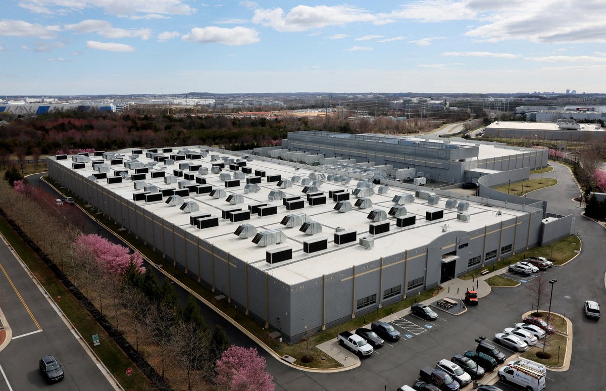 Governadora do Maine veta proibição de data centers no estado