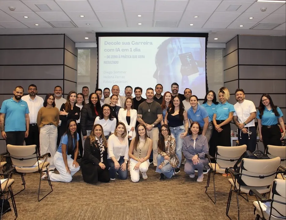 Turma de curso de IA reunida
