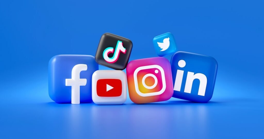 Perfis do futuro: como o LinkedIn virou palco de 'viajantes do tempo' da IA