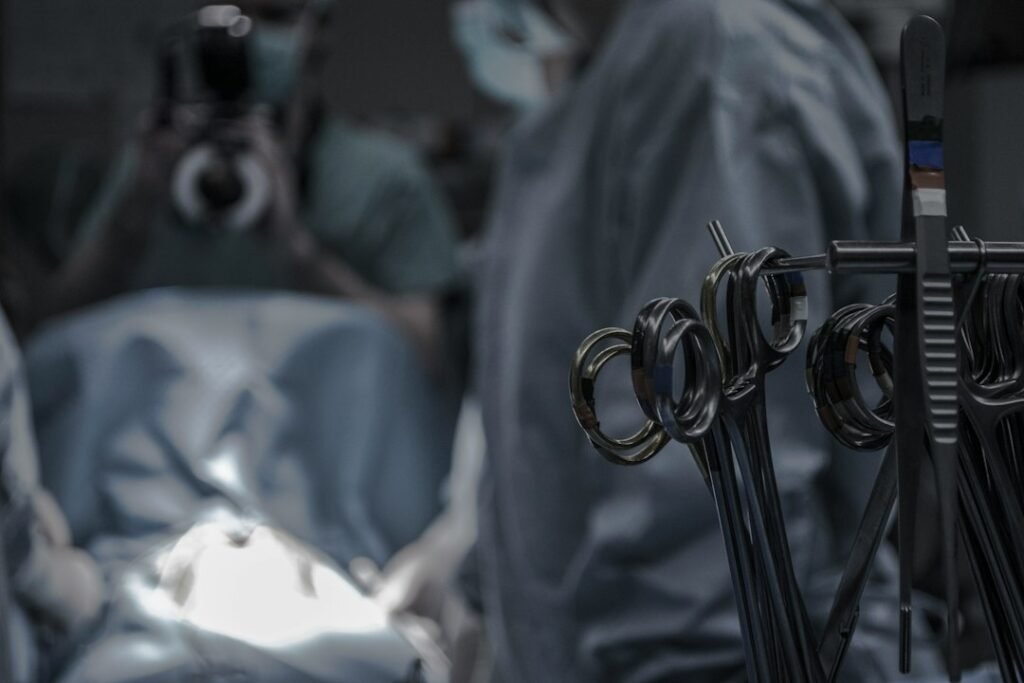 IA na sala de cirurgia: dá pra ensinar bisturi a uma máquina?