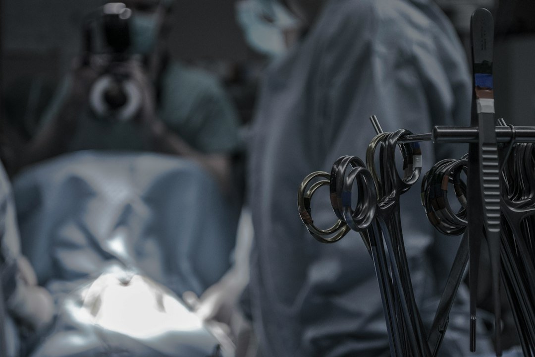 IA na sala de cirurgia: dá pra ensinar bisturi a uma máquina?